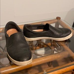 Dr. Scholl’s flat slide-on sneakers